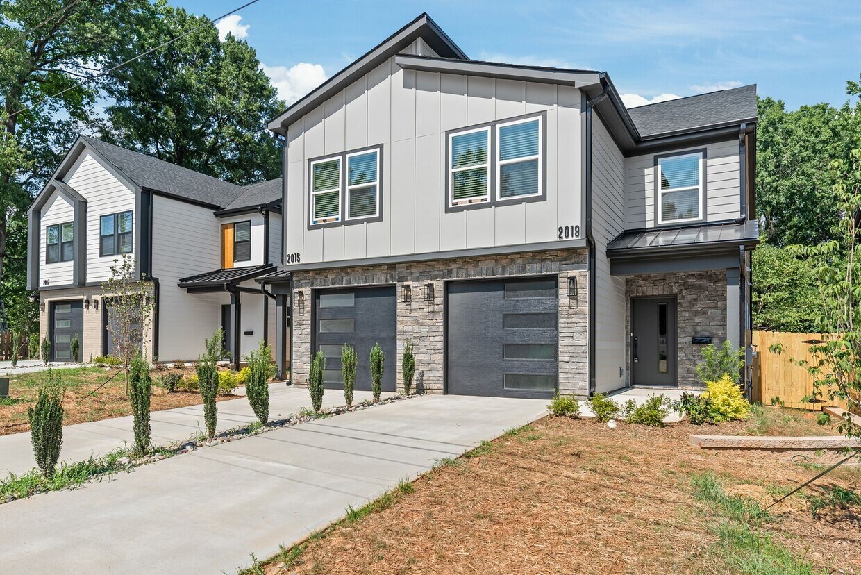 Foto principal - New Construction 3 Bedroom Townhome