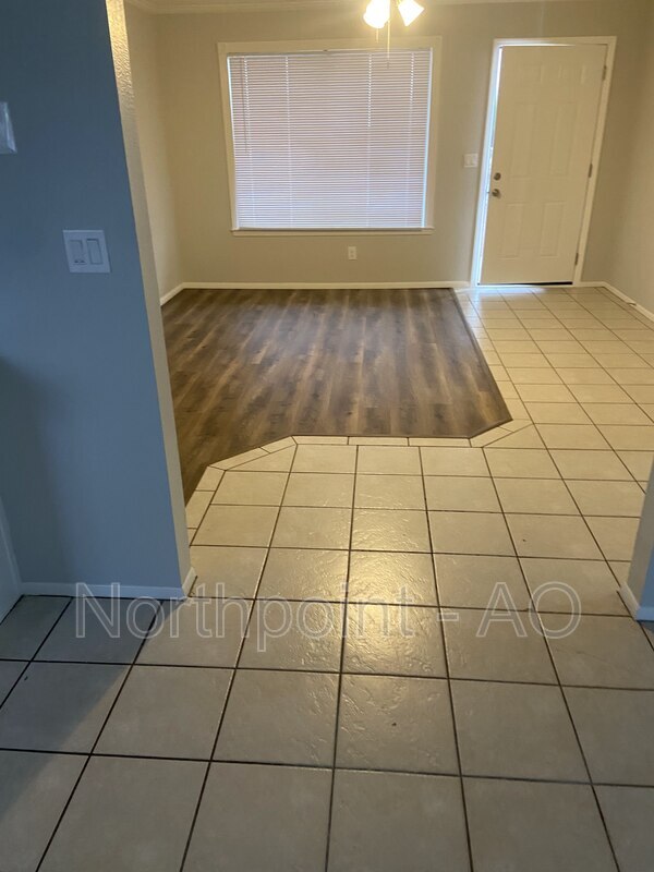 Foto del edificio - 11520 E Wier Ave