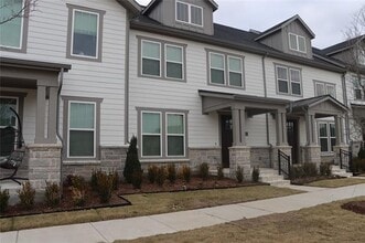 Building Photo - 9492 Espalier St