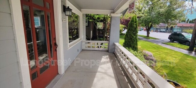 Building Photo - 4349 NE Glisan St