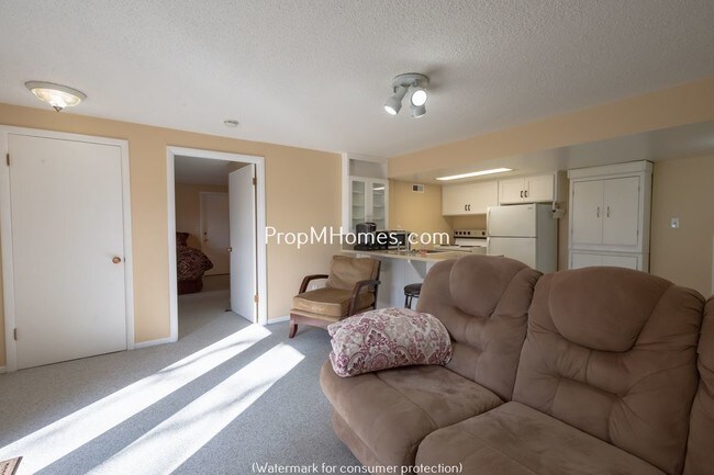 Foto del edificio - 2100 Summit Dr