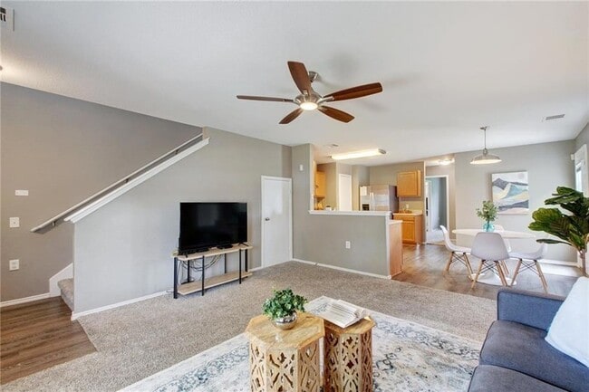 Foto del edificio - 13905 Briarcreek Loop