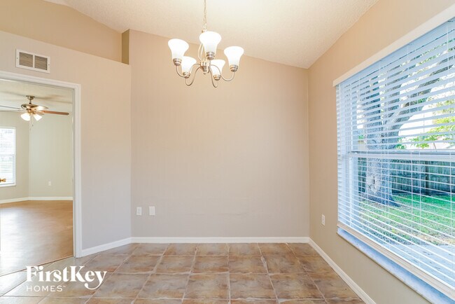 Foto del edificio - 5970 Chapman St