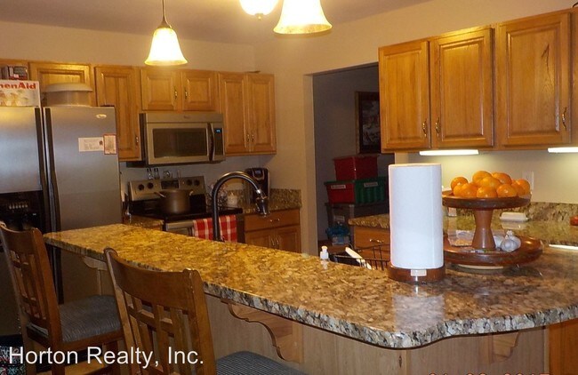 Building Photo - 43935 Willow Leaf Way