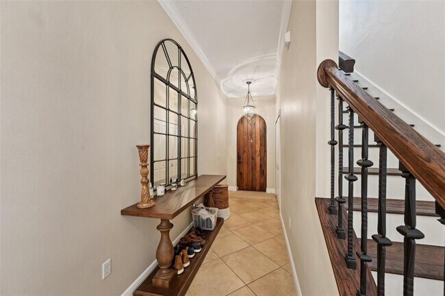 Building Photo - 2221 Bahia Vista St