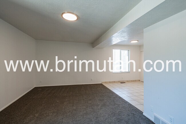 Foto del edificio - 4817 S 1740 E