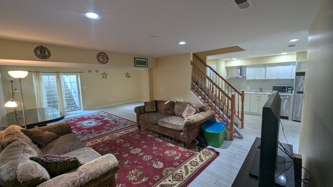 Foto del edificio - 4688 Woodland Rd