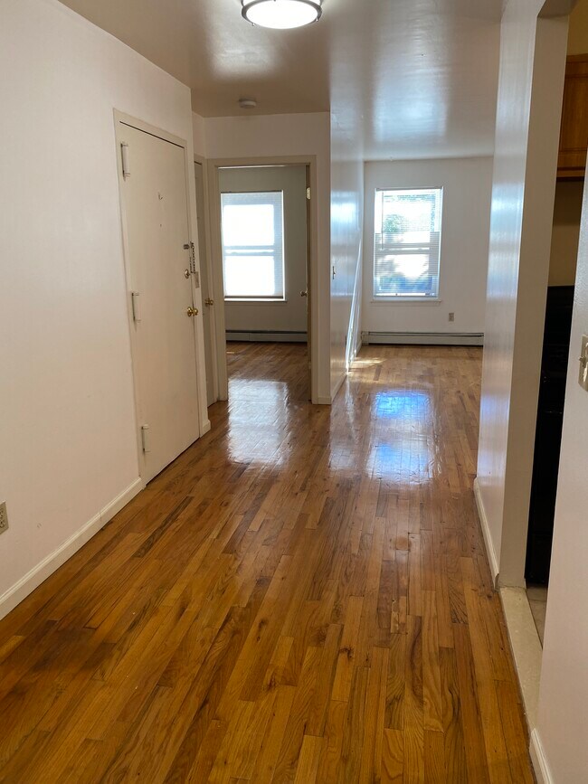 Foto del edificio - 233 E 110th St