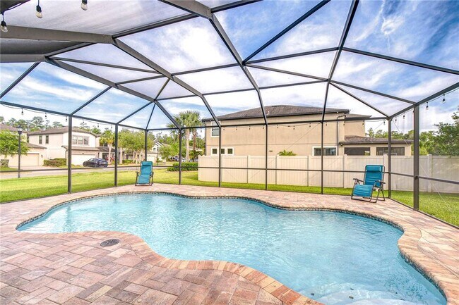 Foto del edificio - 19533 Whispering Brook Dr