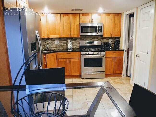 Photo - 1933 Rodman St House