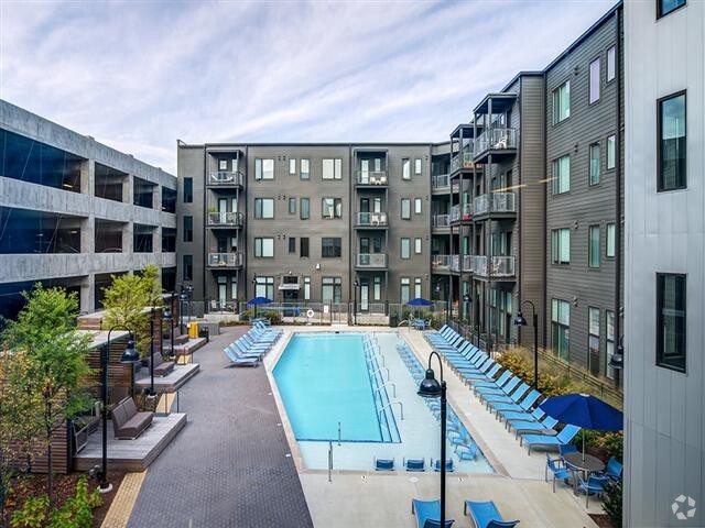 Outdoor Swimming Pool and Lounge Area - The Flats at Taylor Place