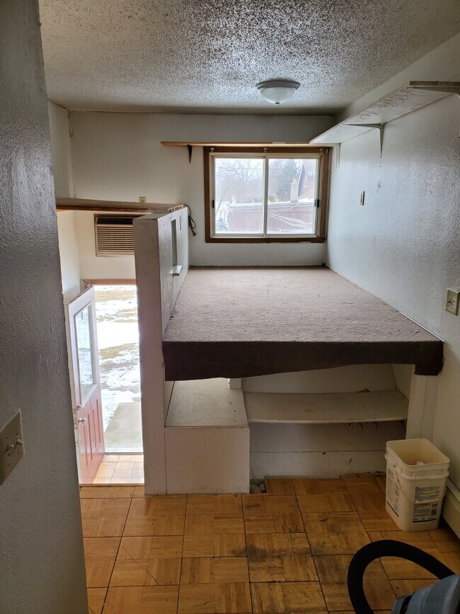 Building Photo - 316 E Northwater St