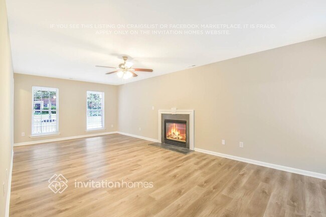 Foto del edificio - 8718 Holly Creek Ct