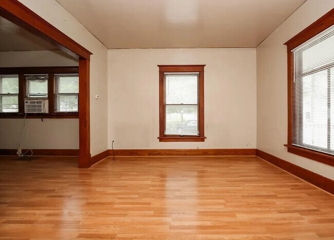 Foto del edificio - 425-427 W 16th St