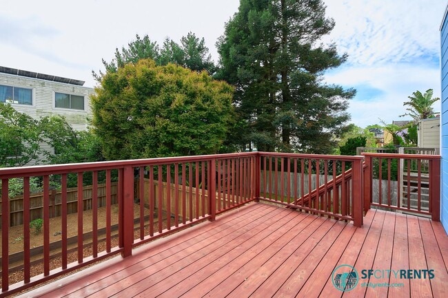 Foto del edificio - Sunnyside: Newly Renovated Single Family H...