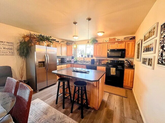Foto del edificio - 51726 Putney Ln