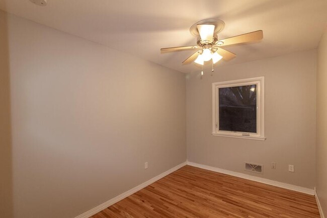 Foto del edificio - 2600 14th Ave NW
