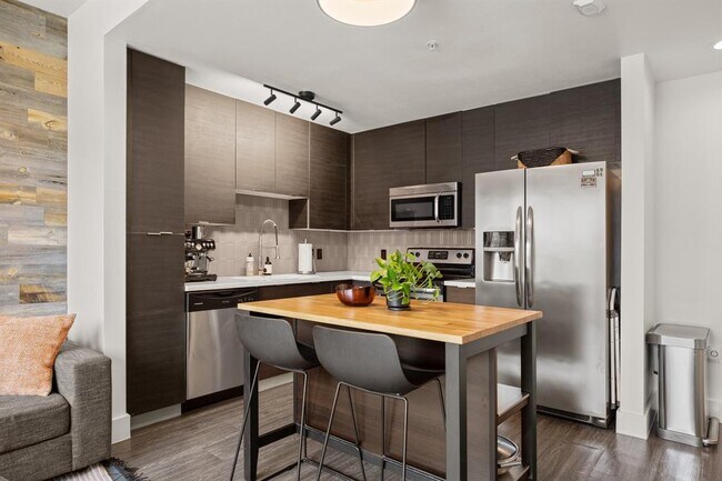 Foto del edificio - 604 N Bluff Dr
