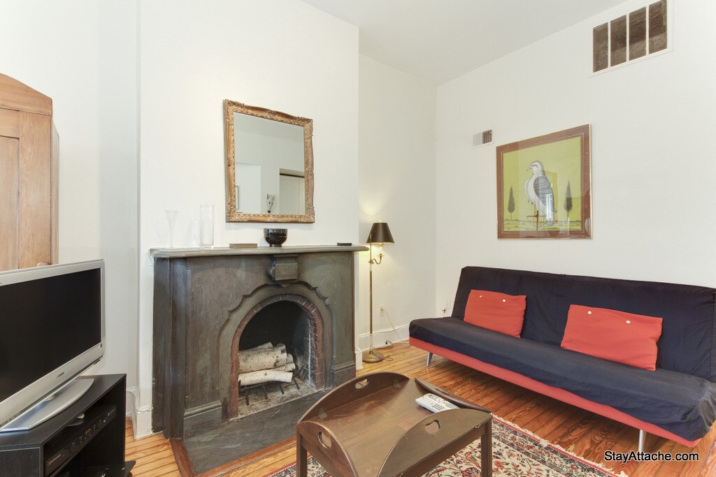 Primary Photo - 1503 R Street NW Apt 2