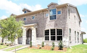 Building Photo - 3128 Solana Cir