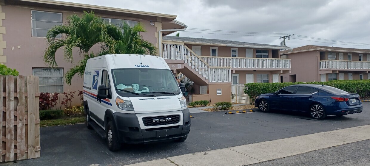 Foto del edificio - 315 SW 15th St