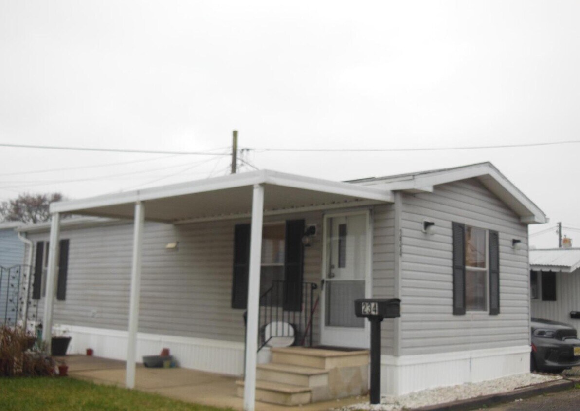 Primary Photo - 1405 Farrell Ave