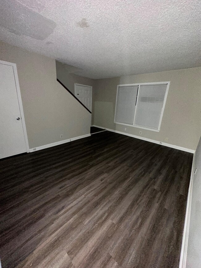 Photo - 748 Holder Dr House