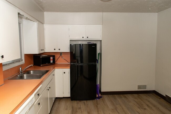 Foto del edificio - 701 E 200 N