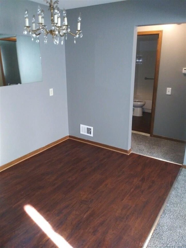 Foto del edificio - 32722 Harper Ave