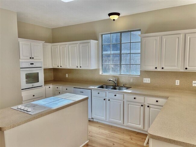 Foto del edificio - 8806 Edenbridge St