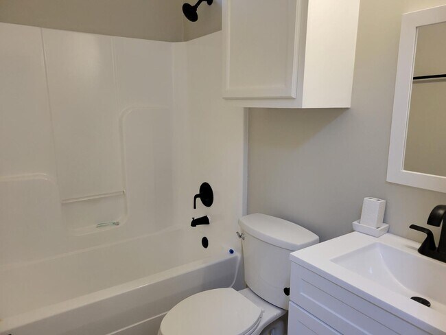 Foto del edificio - 119 Cedar Spring Cir