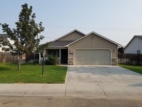 Building Photo - 14286 Shelby St