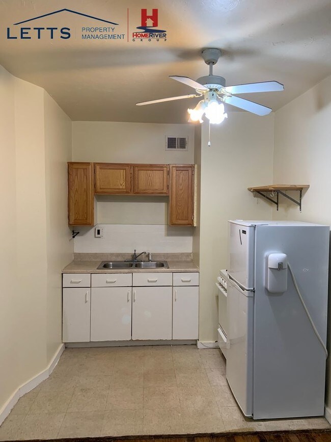 Cozy Studio ALL UTILITIES INCLUDED Apartment for Rent in Chicago, IL