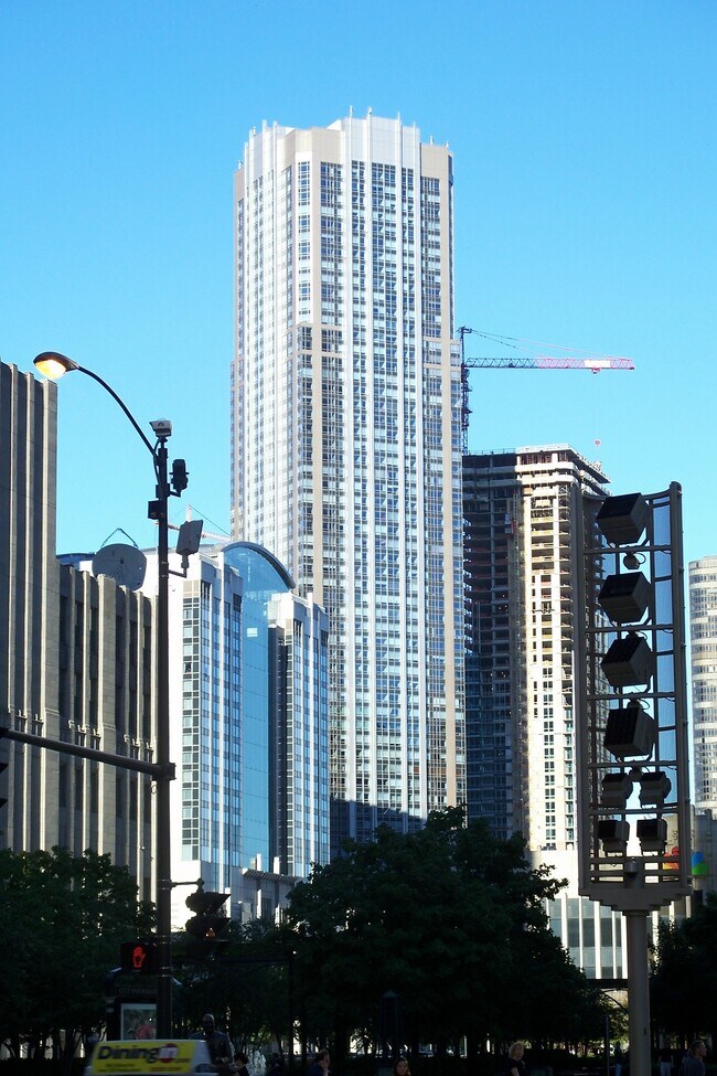 Foto del edificio - The Residences at River East