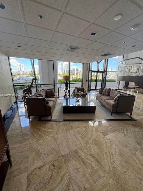 Foto del edificio - 300 Three Islands Boulevard