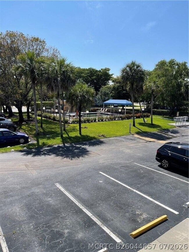 Foto del edificio - 197 Lakeview Dr