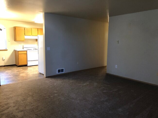Foto del edificio - 270 NW Clay Ct