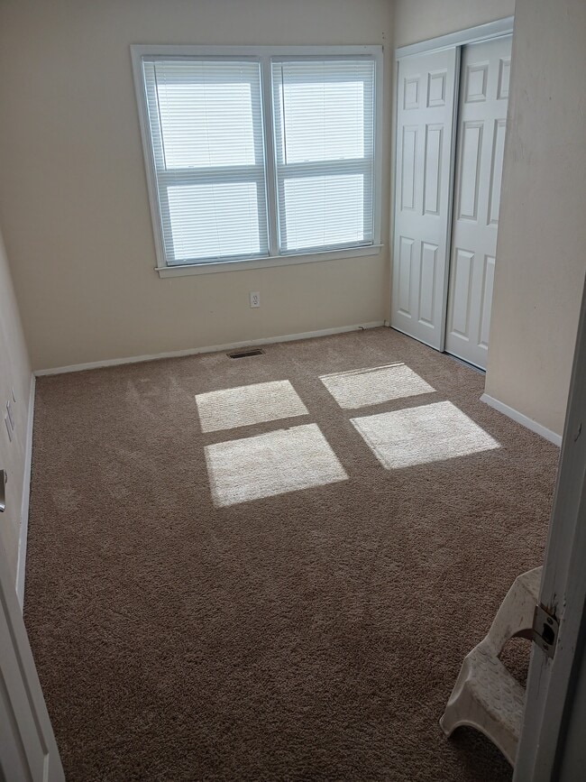Bedroom - 6598 Stoney Point North