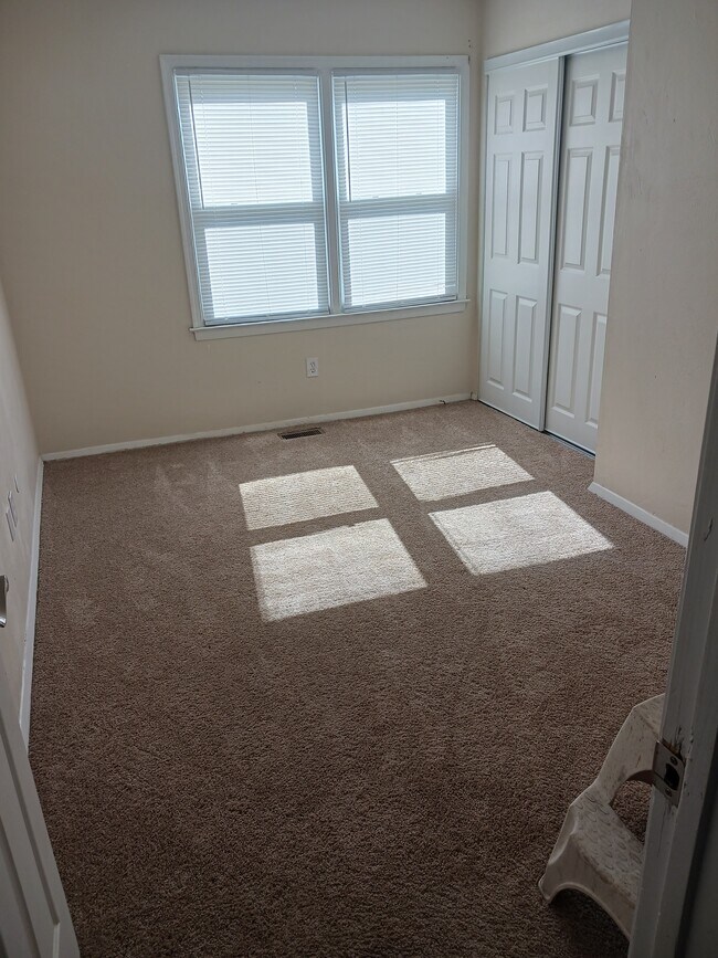 Dormitorio - 6598 Stoney Point North