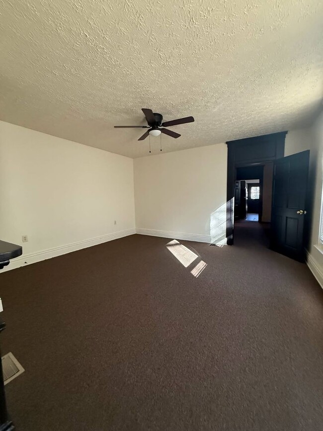 Building Photo - Newly renovated two bedroom home with larg...