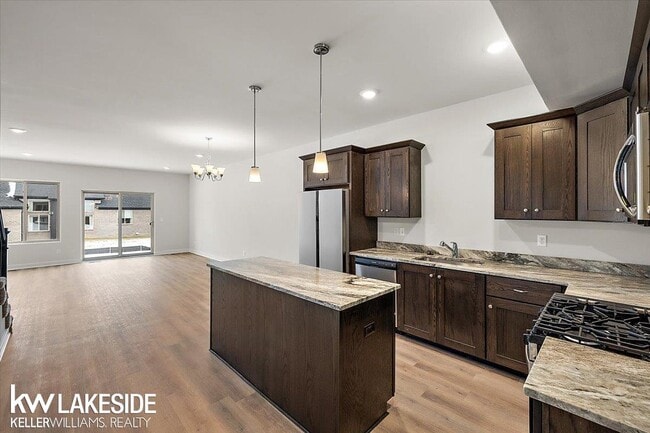 Building Photo - 34450 Maple Ln Dr