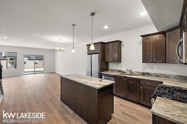 Foto del edificio - 34450 Maple Ln Dr