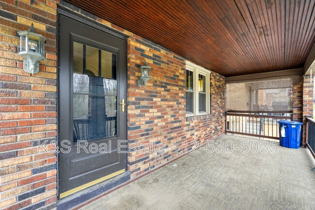 Building Photo - 134 Groveland St