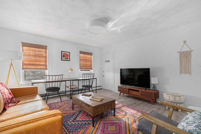 Foto del edificio - 136 Main St