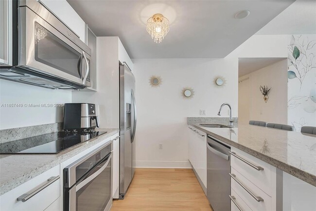 Foto del edificio - 185 SW 7th St