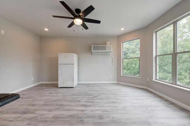 Foto del edificio - 222 S University Blvd