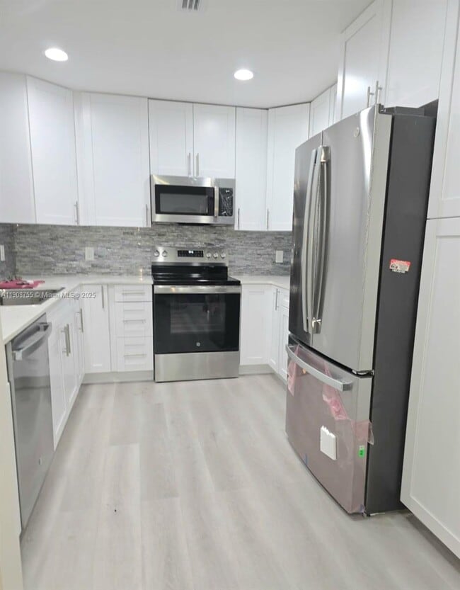 Foto del edificio - 1810 NW 119th St