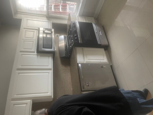 Building Photo - 3248 N Clark St