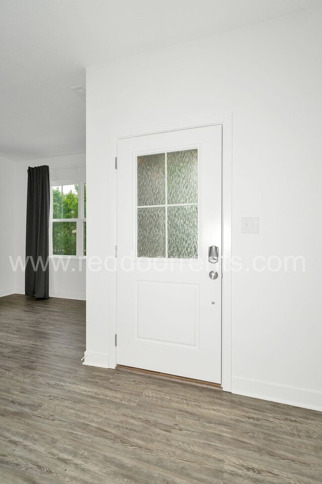 Foto del edificio - Bright & Modern 3-Bed Home in Noblesville — Close to Downtown Charm!