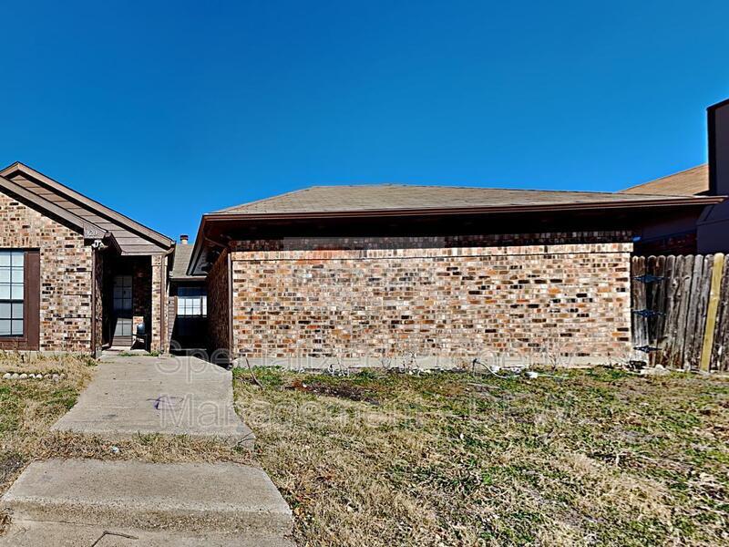 422 Dollins St, Cedar Hill, TX 75104 House Rental in Cedar Hill, TX